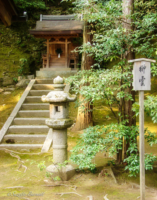 kyoto-travel-golden-temple-pavilion-kinkakuji-japanese-garden-st